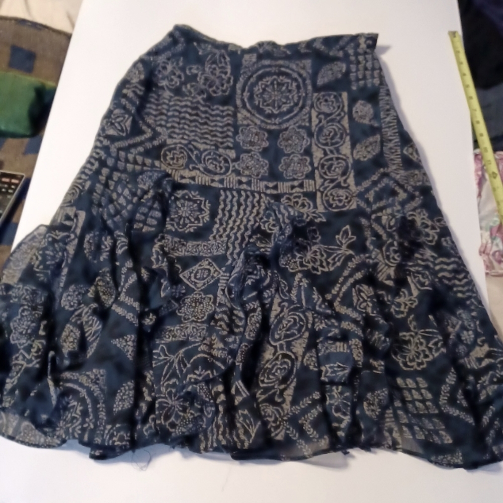 Ruffled skirt - Picture 1 of 9